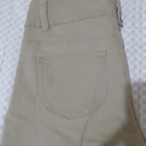 N W/O T, Romi Khaki Shorts - Picture 4 of 5